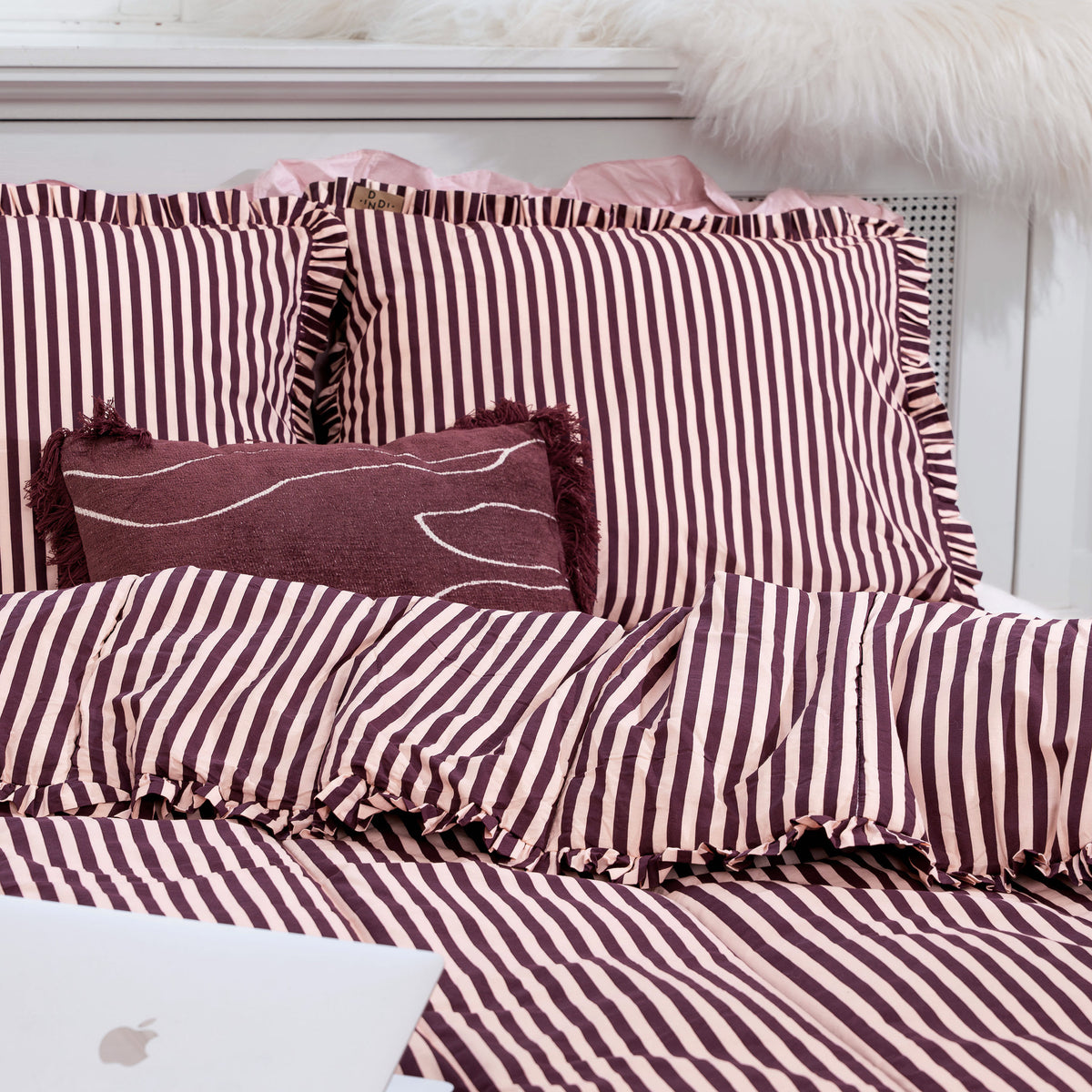 Dindi - Dekbed zonder overtrek Cheeky Ruffles - Roze / Bordeaux