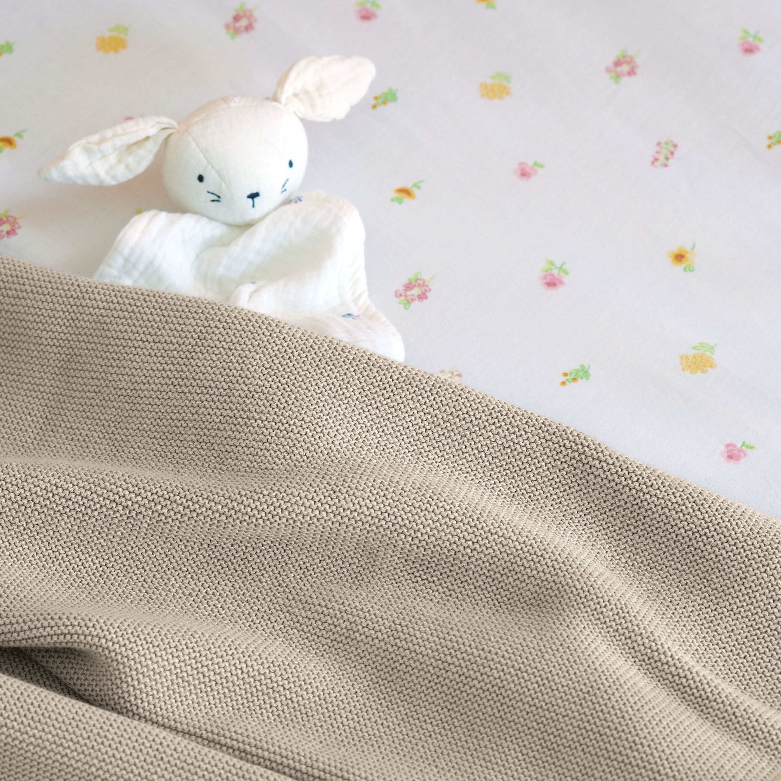 Ledikantdeken gebreid Beige