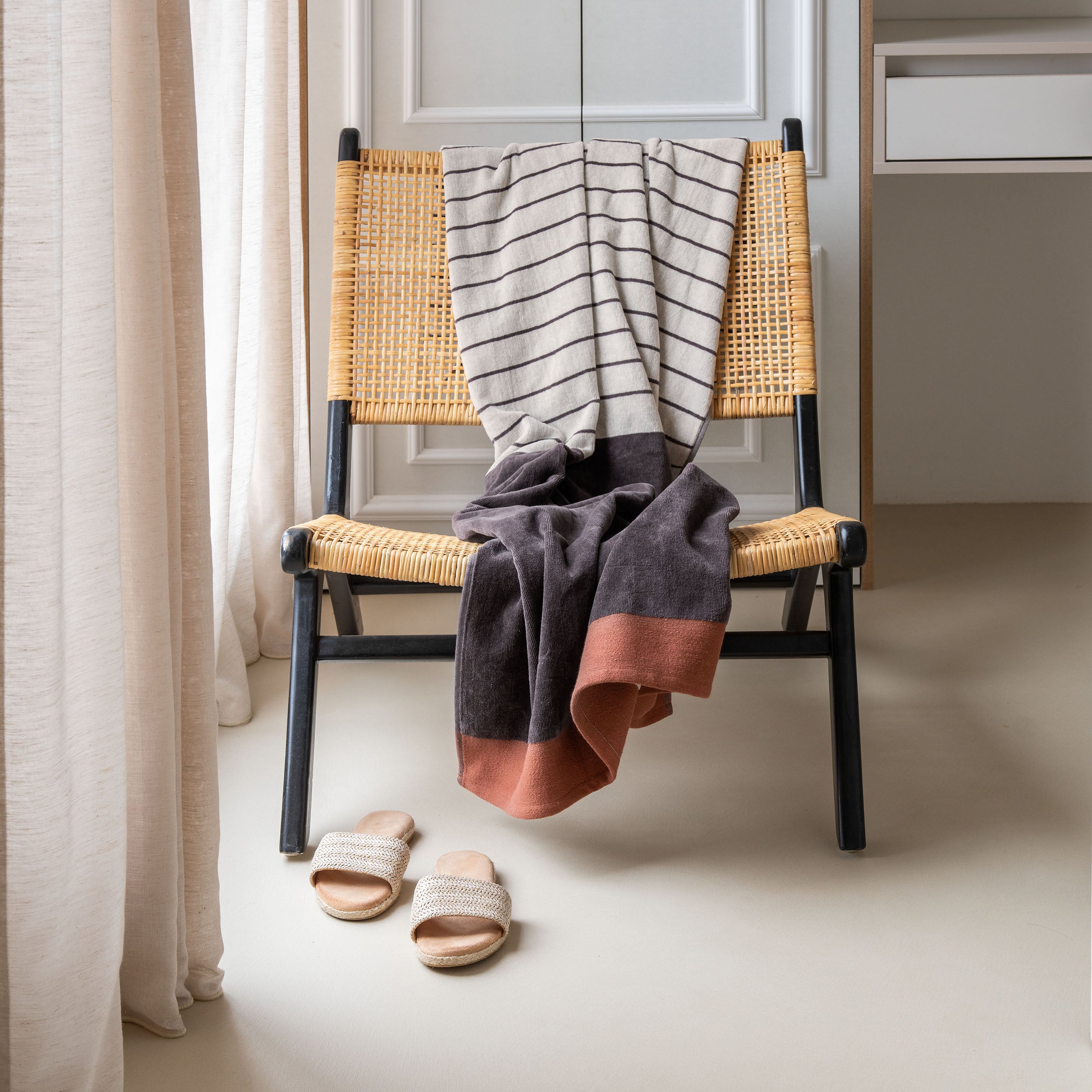 Strandlaken Coastal Comfort Antraciet 100x180