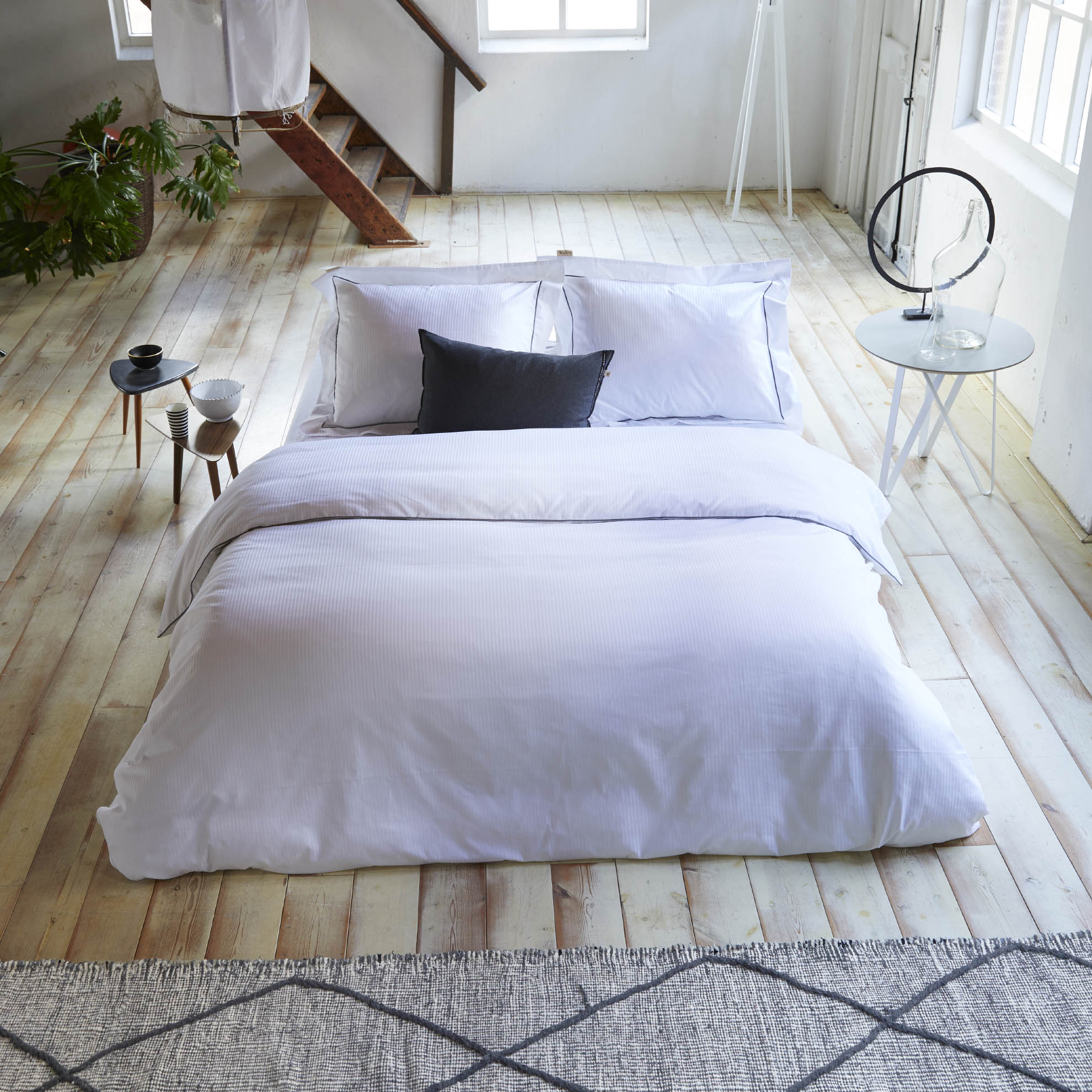 Dekbedovertrek Subtile Stripe Wit / Antraciet