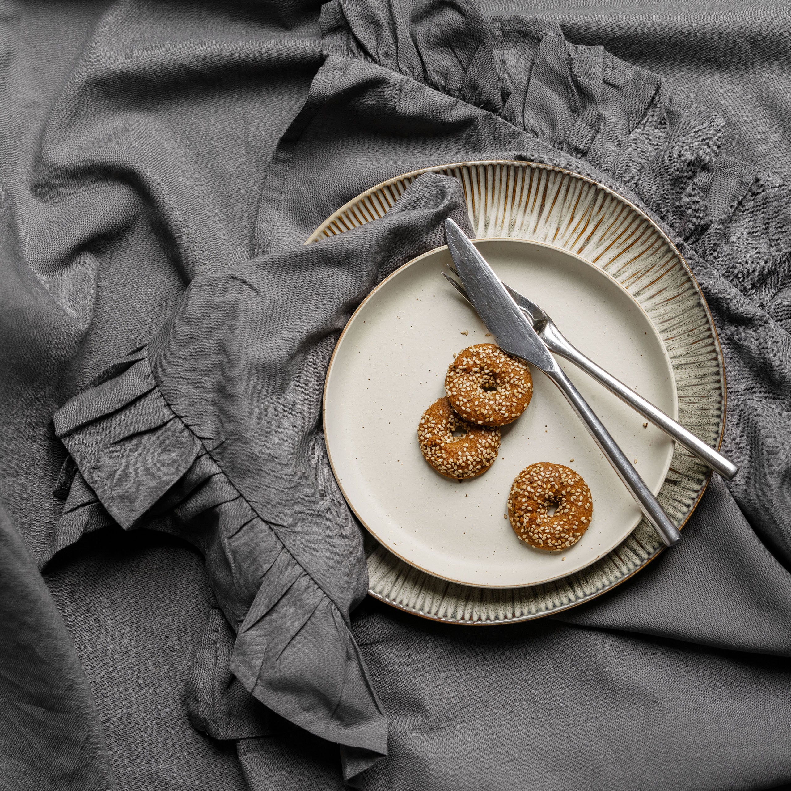 Servet Set Lovely Linen Ruffles Antraciet 4x 40x40