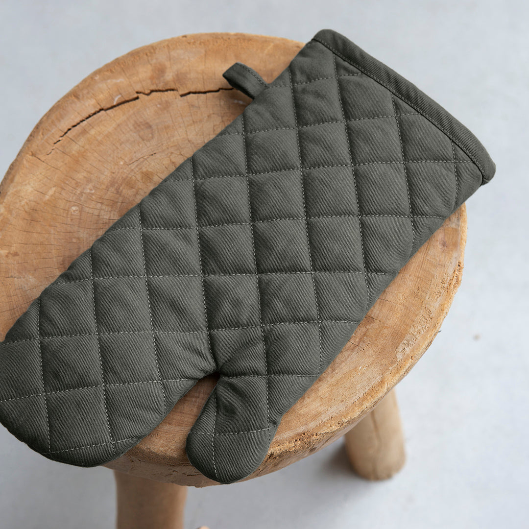 Ovenwant Cook with a Smile Off Black 16x32