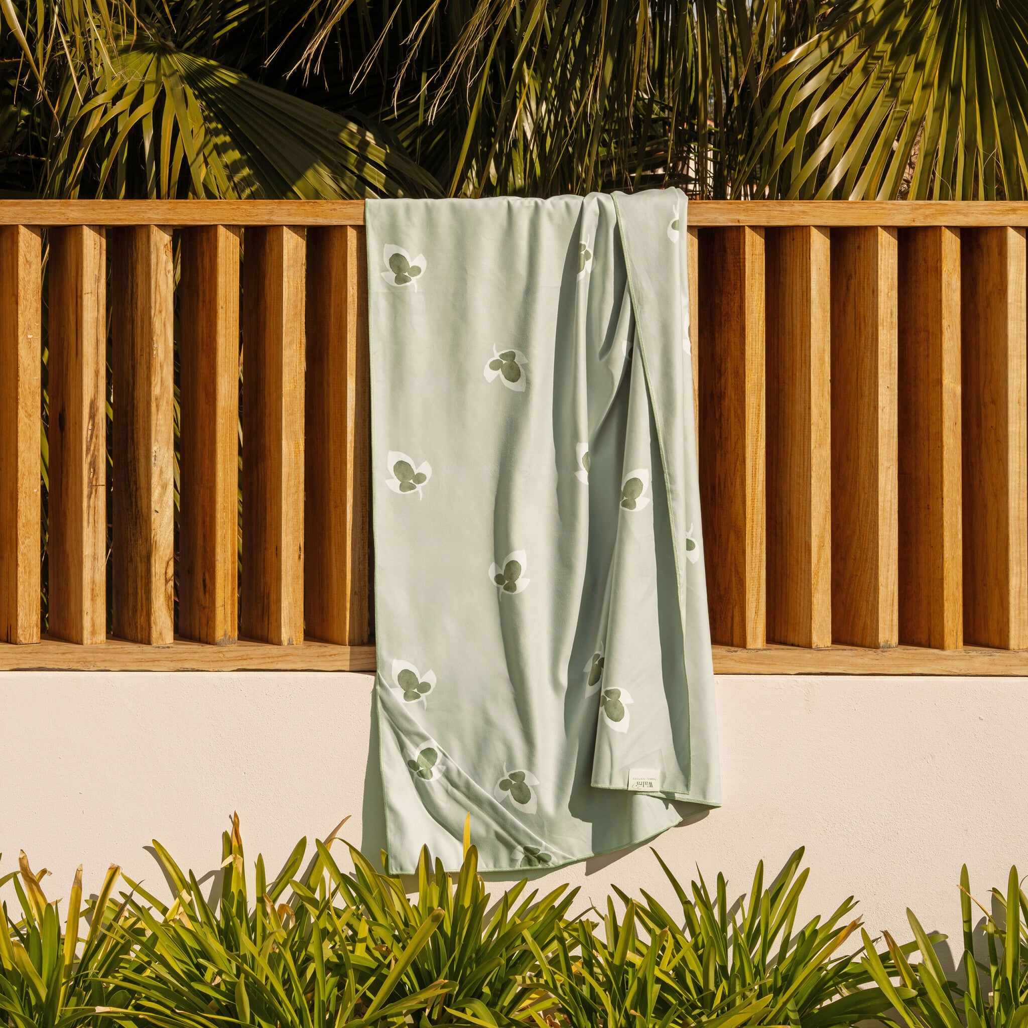 Walra Travel Strandlaken Glossy Grapevine Groen 100x180