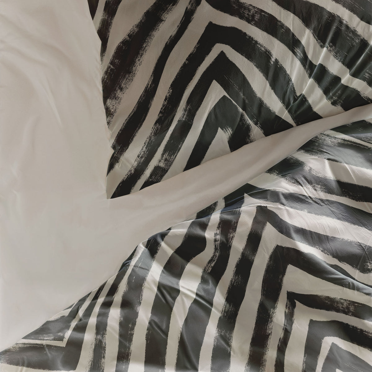 Byrklund - Dekbedovertrek Zanny Zebra- Zwart / Beige