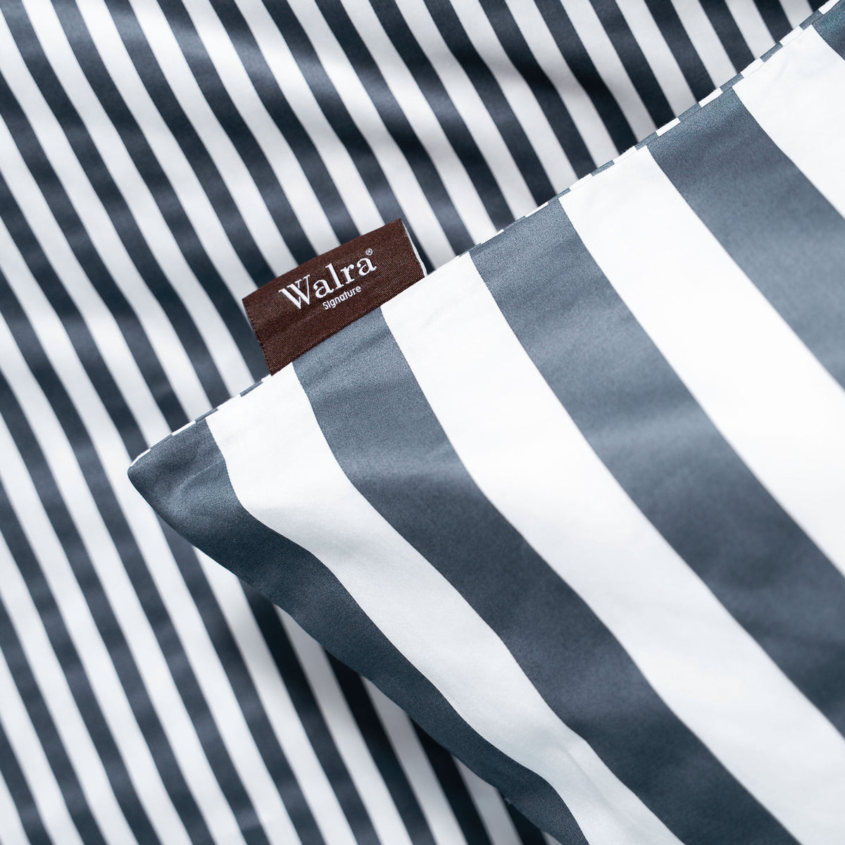 Dekbedovertrek Signature Elegant Stripes Wit / Blauw