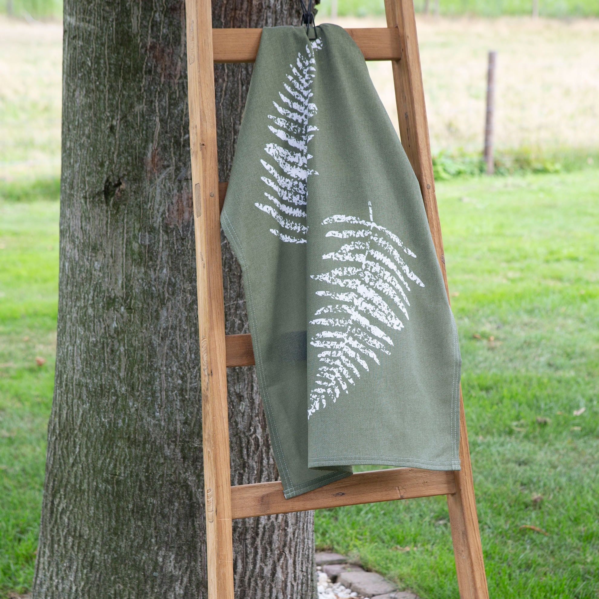 Theedoek Dry with Leaves Legergroen 50x70